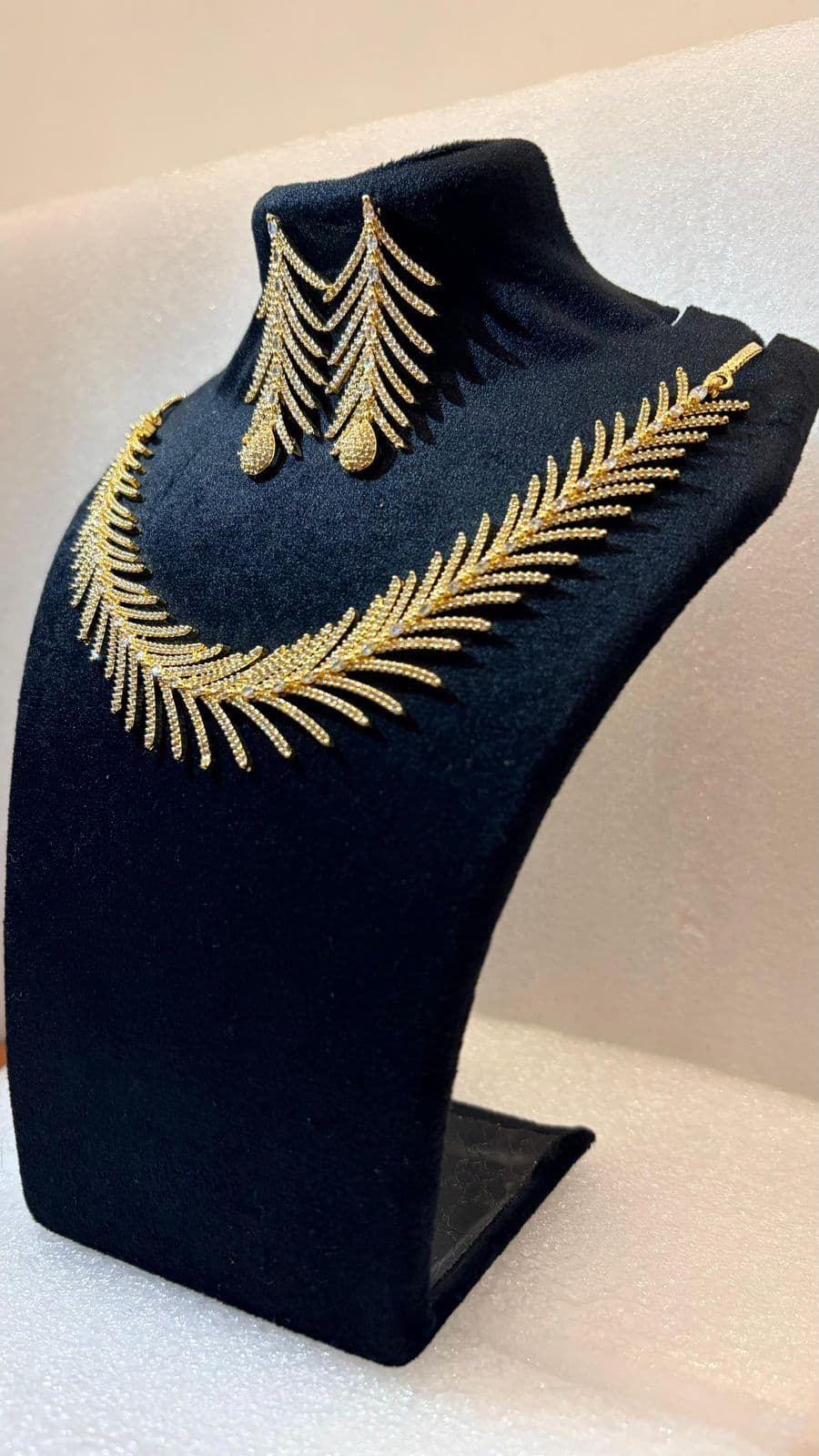 Golden Frond Royale Necklace 3